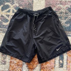 Men’s Nike athletic shorts-black